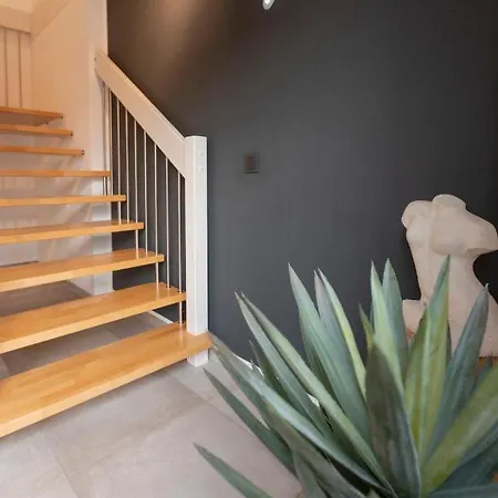Apartment Loft19 Neu Design Luxus Maisonette Balkon Fuer 2 Personen *